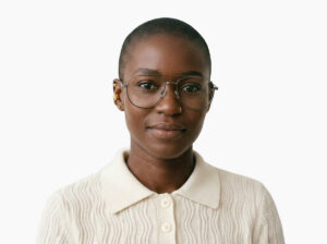 Woman model wearing Dali gun meta eyeglasses from Vediview