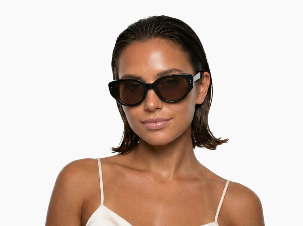 Woman model wearing Brancusi black TR90 sunglasses with brown polarized lenses from Vediview