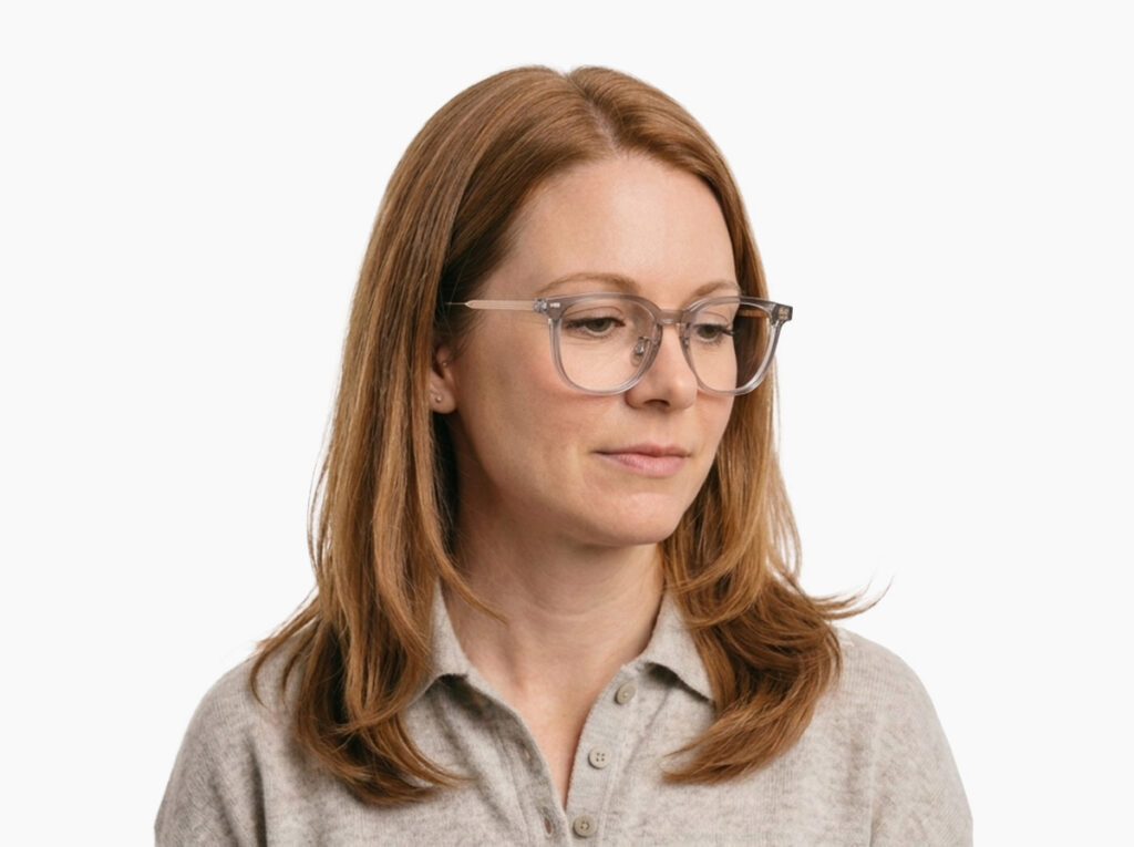 Woman model wearing Merce grey TR90 eyeglasses from Vediview