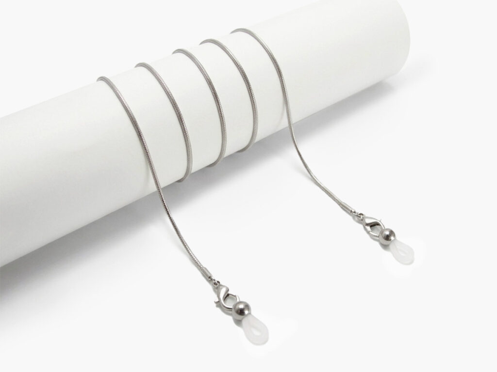 Angled display of the silver stainless steel snake chain from Vediview