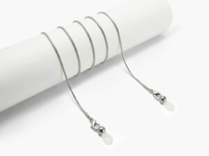 Angled display of the silver stainless steel snake chain from Vediview